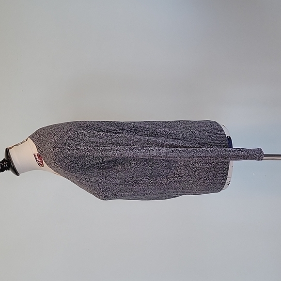 IZOD blue and gray vneck sweater 100% cotton. Size is XL. Very good condition. - Picture 2 of 6